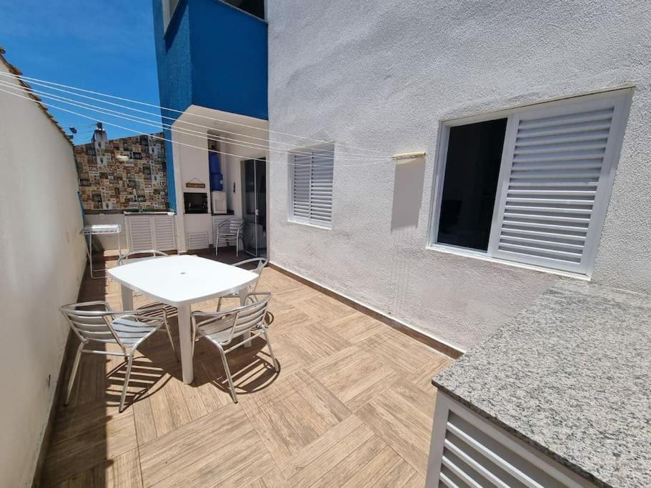 Apartment Com Piscina Em *
